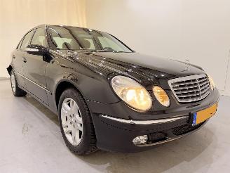 Voiture accidenté Mercedes E-klasse Sedan E200 K Avantgarde Aut 2004/5