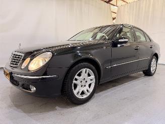 Mercedes E-klasse Sedan E200 K Avantgarde Aut picture 3