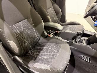Peugeot 208 HB 1.2 VTi Envy Clima picture 27