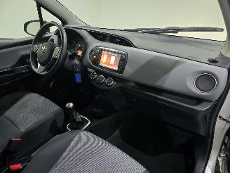 Toyota Yaris 1.0 VVT-i Aspiration 5.Drs Bjr.2015 picture 20