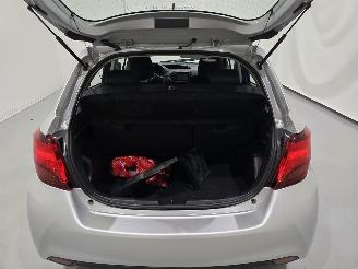 Toyota Yaris 1.0 VVT-i Aspiration 5.Drs Bjr.2015 picture 16