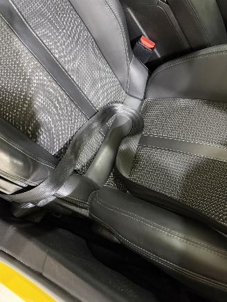 Peugeot 208 HB 1.2 Puretech 130 GT-Line Aut8 picture 16