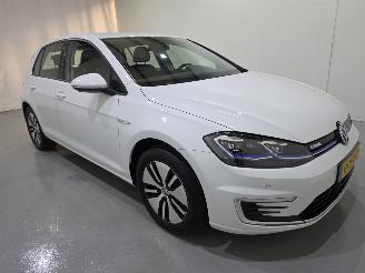 Damaged car Volkswagen e-Golf E-DITION 110Kw Bjr.2020 2020/3
