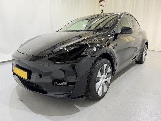 Tesla Model Y Maximum Range / Premium picture 12