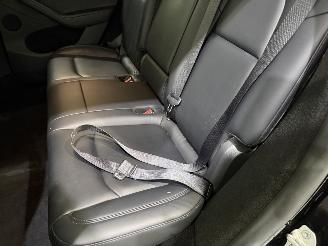 Tesla Model Y Maximum Range / Premium picture 17