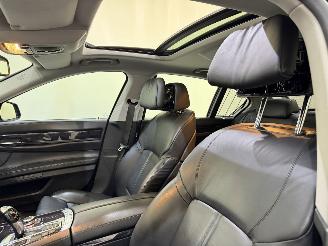 BMW 7-serie 750i High Executive picture 7