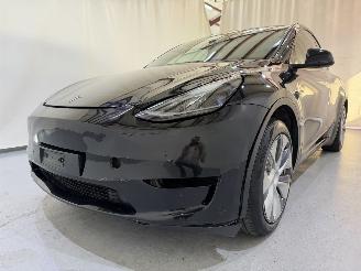 Tesla Model Y Standard Range picture 35