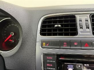 Volkswagen Polo V HB 1.0 Connected Series picture 17