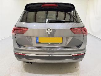 Volkswagen Tiguan 1.4 TSI Highline Aut6 Pano/Clima picture 5