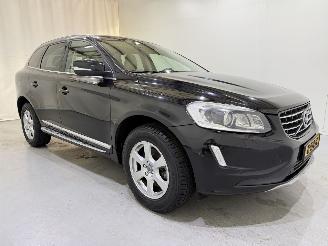 Damaged car Volvo Xc-60 2.0 T5 FWD Summum Autom. 2016/2