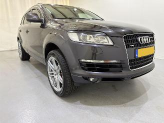 škoda osobní automobily Audi Q7 4.2 FSI QUATTRO 5+2 Design 2006/11