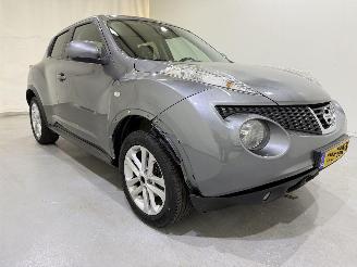 krockskadad bil auto Nissan Juke 1.6 Tekna Automaat 2012/1