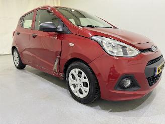 Damaged car Hyundai I-10 1.0i i-Drive Airco 2014/5