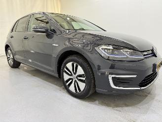 krockskadad bil auto Volkswagen Golf e-Golf E-DITION Aut. 2020/3
