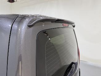 Peugeot Rifter MPV 1.2 PureTech 110 Style picture 30