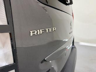 Peugeot Rifter MPV 1.2 PureTech 110 Style picture 16