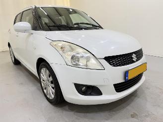 damaged passenger cars Suzuki Swift HB 1.2 Exclusive Clima 2011/5