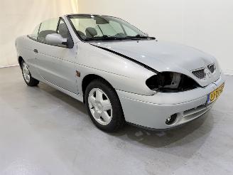 damaged passenger cars Renault Mégane Cabrio 1.6-16V Sport 1999/5
