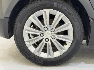 Peugeot 308 HB 1.2 PureTech Allure Pano picture 30
