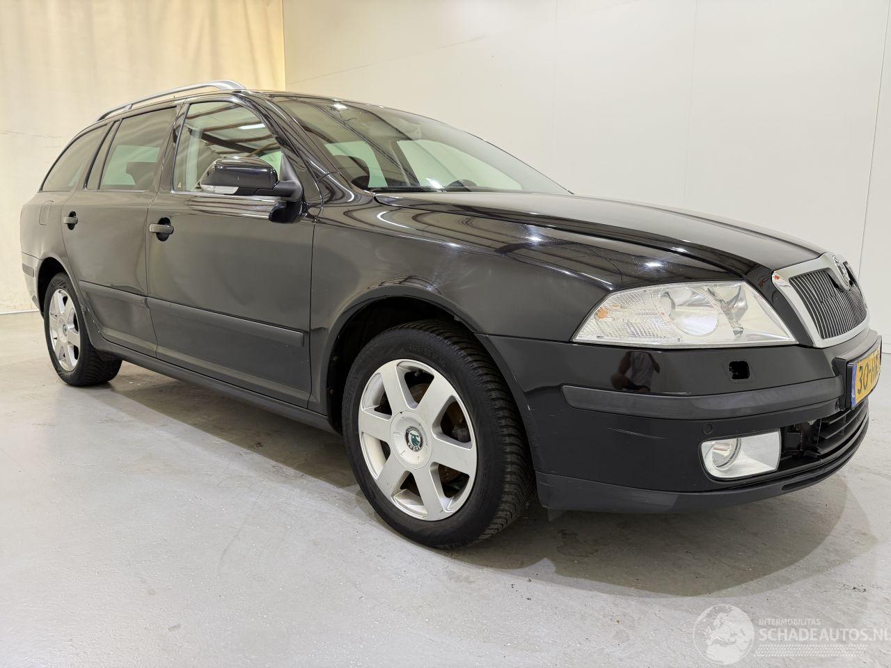 Skoda Octavia Combi 1.6 FSI Elegance Navi/Clima