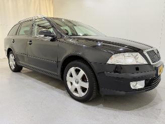 Schadeauto Skoda Octavia Combi 1.6 FSI Elegance Navi/Clima 2008/10