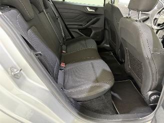 Ford Focus Wagon 1.0 EcoB. Aut. Titanium X Business picture 16