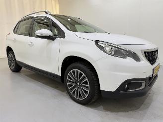 Coche accidentado Peugeot 2008 1.2 PureTech 110 Allure 2017/2