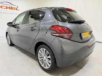Peugeot 208 HB 1.2 Allure Navi/Clima/Pano picture 20
