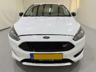 Ford Focus HB 1.5 EcoBoost Titanium picture 23