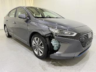 Unfallwagen Hyundai Ioniq 1.6 GDI HEV Aut. Navi/Clima 2019/8