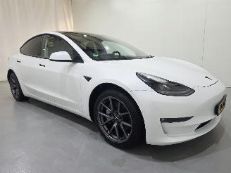 krockskadad bil auto Tesla Model 3 Long Range AWD 78KwH Bjr.2021 2021/12