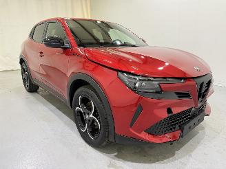 Schadeauto Alfa Romeo Junior Ibrida 1.2 VGT Sport Speciale 2025/1