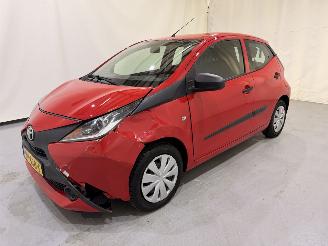 Toyota Aygo 1.0 VVT-i X-Fun 5 Drs Airco NAP picture 2