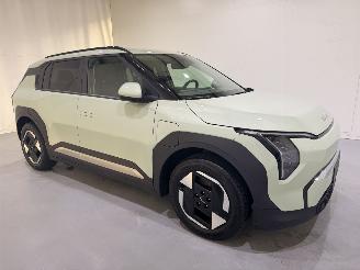 Unfallwagen Kia EV3 Business Plus FWD 85kWh 150kw 2026/1
