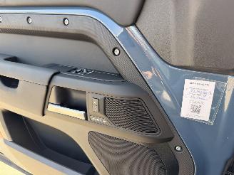 Land Rover Defender 90 D200 S 3.0 MHEV Hybride picture 28