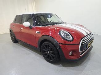 Damaged car Mini Cooper Chili Serious Business 5.Drs Pano Airco Leder 2014/7