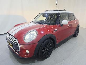 Mini Cooper Chili Serious Business 5.Drs Pano Airco Leder picture 32