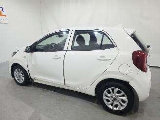 Kia Picanto 1.0 ComfortPlusLine Navigator Bjr.2018 picture 28