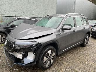Coche accidentado Mercedes EQB 250  Business Line  Automaat 2022/12