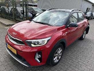 krockskadad bil auto Kia Stonic 1.0 T-GDI  MHEV Dynamic Line 2022/4