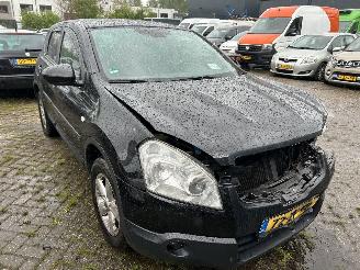 Vaurioauto  passenger cars Nissan Qashqai 2.0 2008/1
