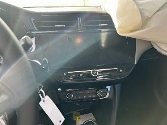 Opel Corsa 1.2 Edition    ( 1037 KM ) picture 10