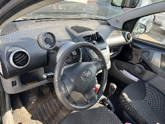 Toyota Aygo 1.0-12V   5 drs picture 5