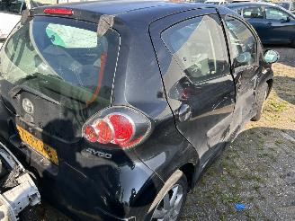 Toyota Aygo 1.0-12V   5 drs picture 3