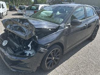 damaged passenger cars Volkswagen Polo 1.0 MPI  Comfortline 2018/3