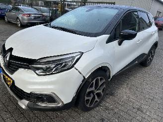 skadebil auto Renault Captur 1.2 Intens  Automaat    ( 47309 Km ) 2018/6