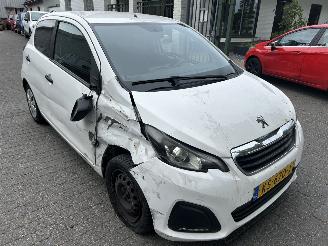 Peugeot 108 e-VTI picture 3