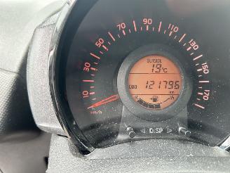 Peugeot 108 e-VTI picture 8