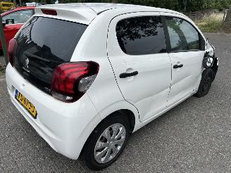 Peugeot 108 e-VTI picture 5