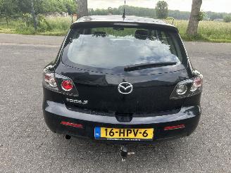 Mazda 3 1.6 picture 4